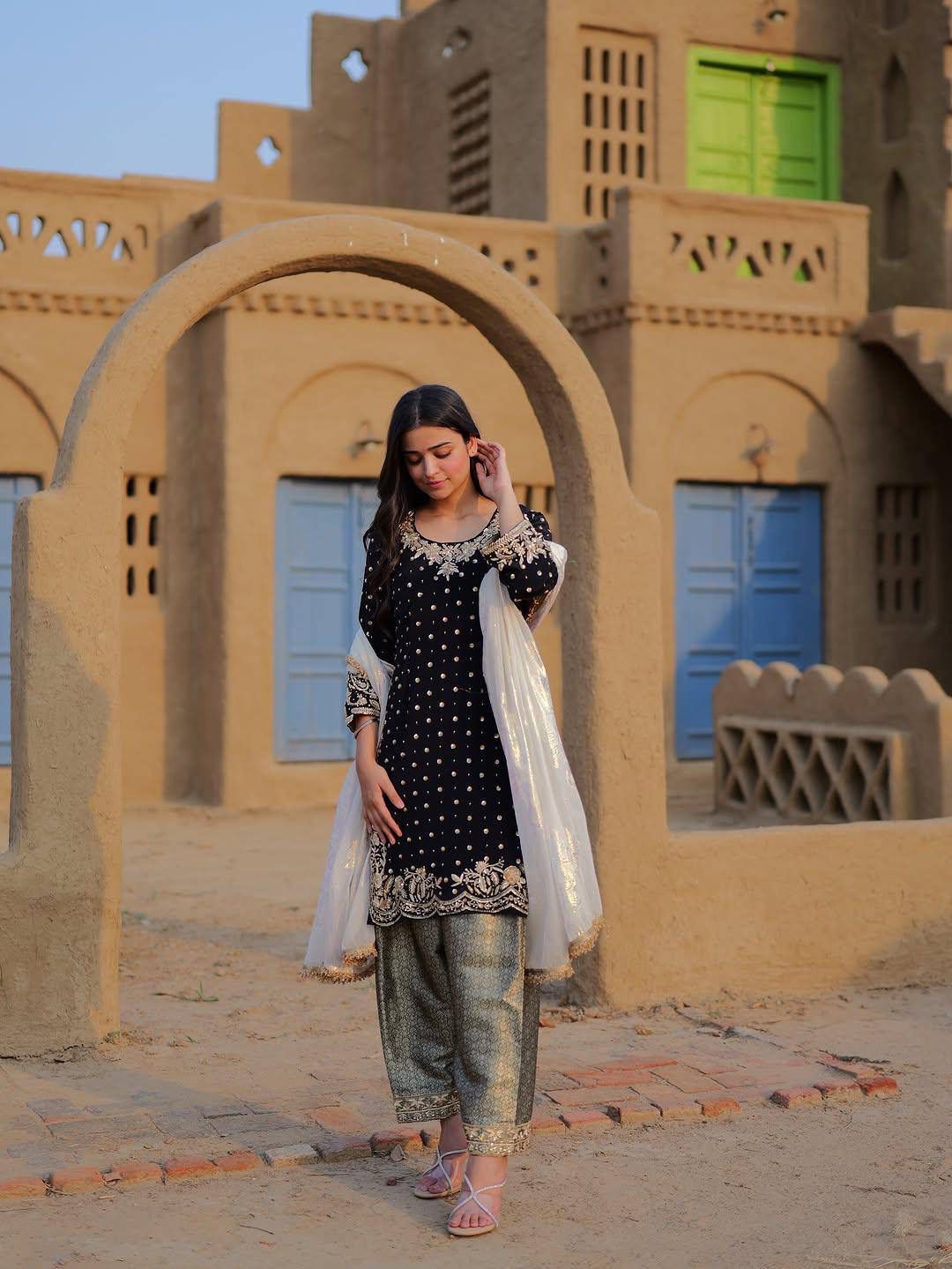 Velvet Kurti-Pant Set Sequins & Zari embroidery work with Cutwork Border