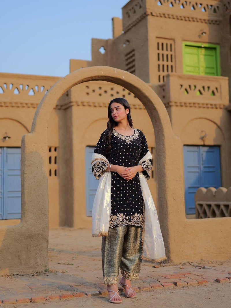 Velvet Kurti-Pant Set Sequins & Zari embroidery work with Cutwork Border