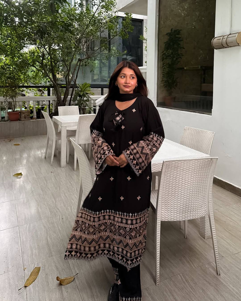 Roman Silk Cotton Kurt Plazzo Set Embroidery Work & Lace Work Border