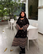 Roman Silk Cotton Kurt Plazzo Set Embroidery Work & Lace Work Border