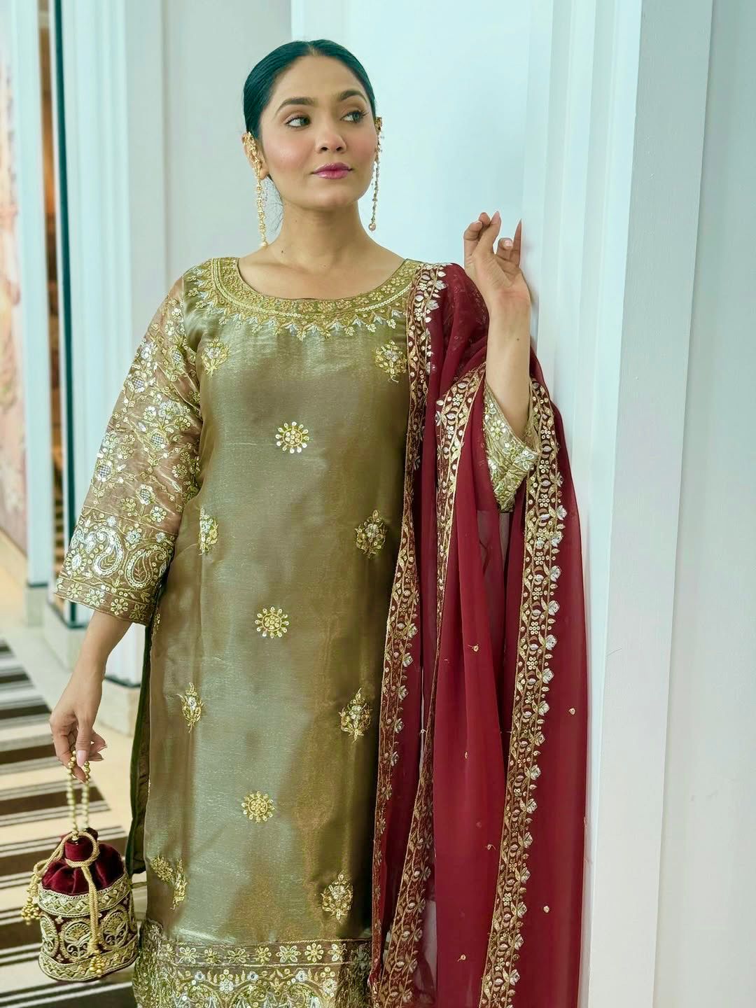 EID SPACIAL READY TO WEAR COLLECTION 3 PIECE FANCY KURTI WITH BEAUTIFUL BOTTOM AND DUPATTA