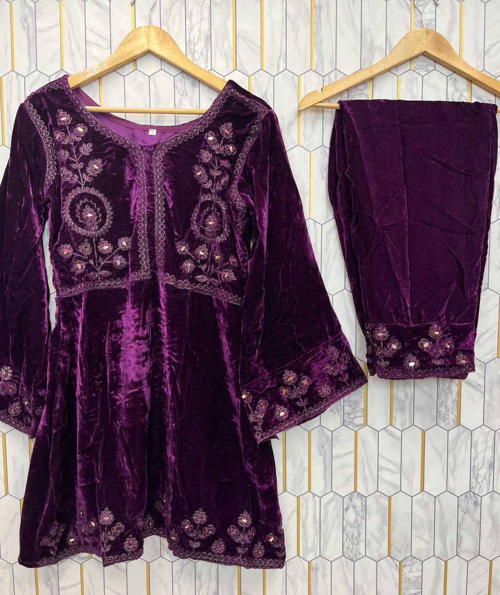 STYLEYLISH VELVET THREAD EMBROIDERY WITH RIAL MIRROR WORK CO-ORD SET