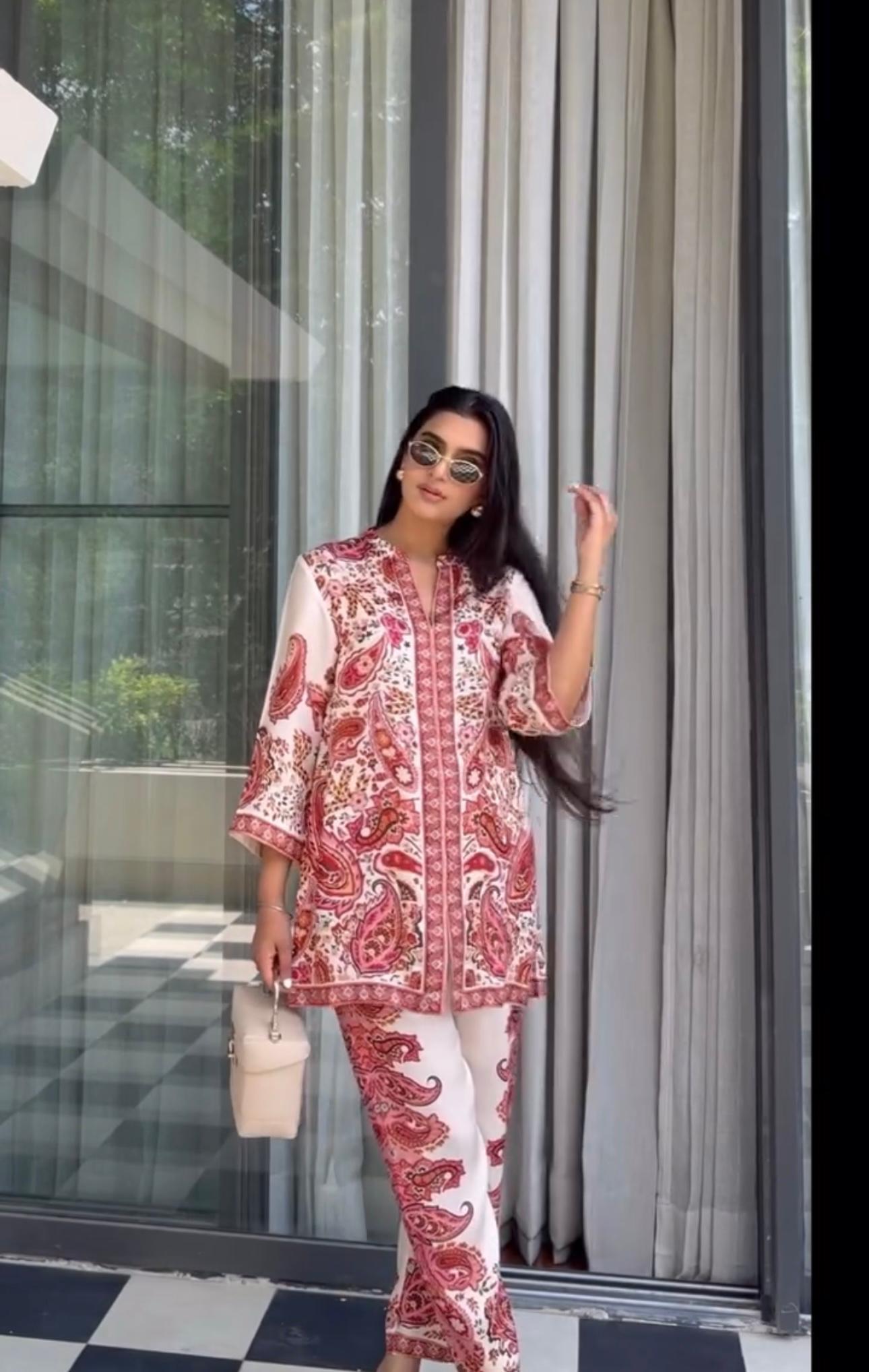 Đěsigner Party Wear Look Printed Pur Malai Satin Long 2Pc Co-Ord Set