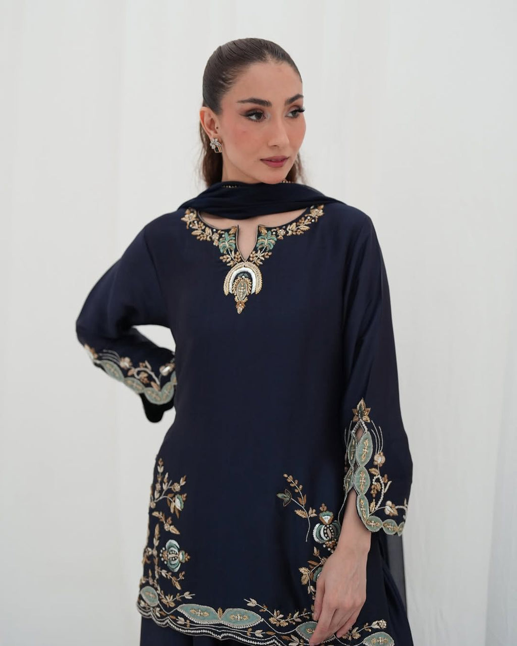 Heavy Natural Crep Silk Heavy Bids Hand Work Embroidery Sequence Work